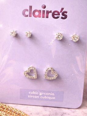 ⚠️ 5/25: Claire's Silver Cubic Zirconia Heart & Stud Earring Set - Silver